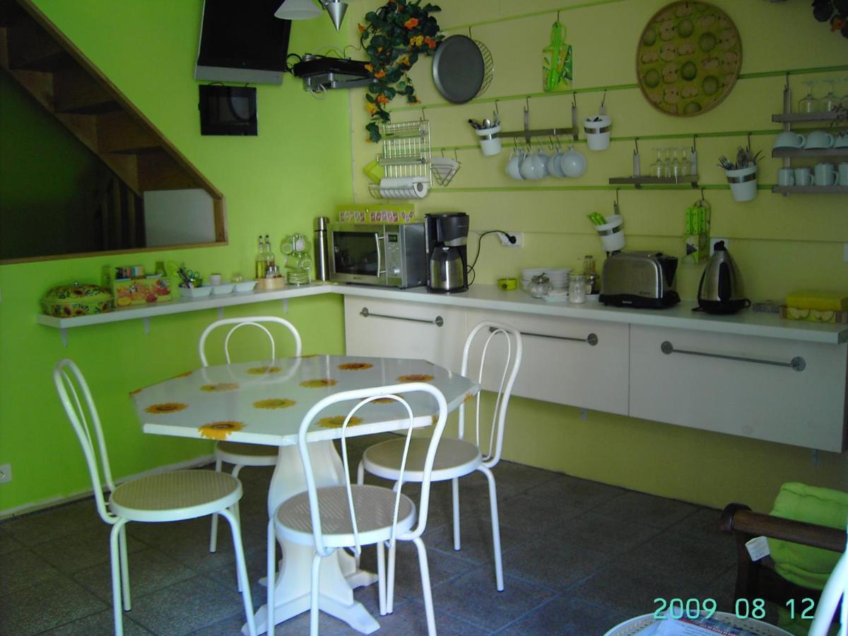 Chambres D'Hotes Au Grillon Dort Moustey Exteriér fotografie