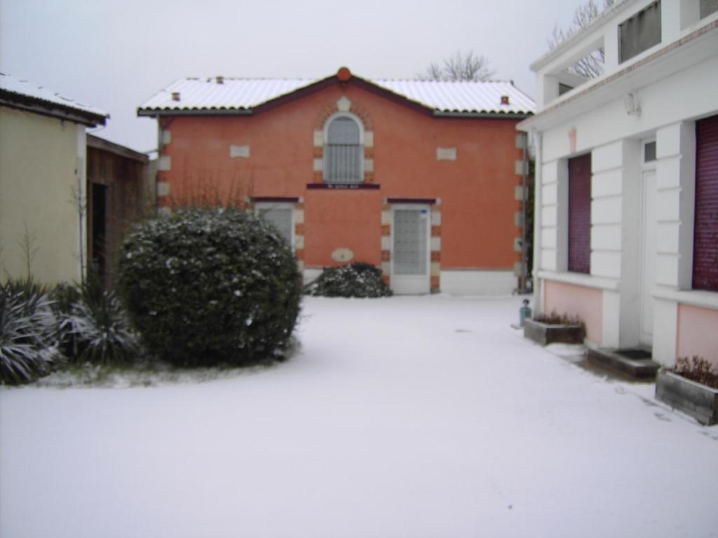 Chambres D'Hotes Au Grillon Dort Moustey Exteriér fotografie