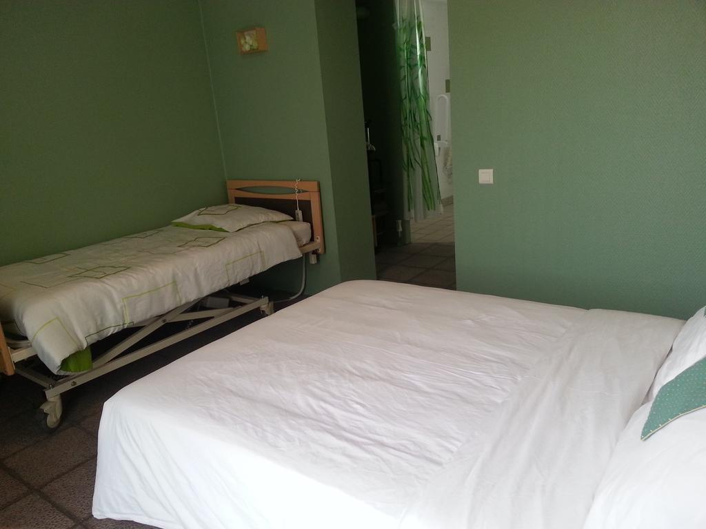 Chambres D'Hotes Au Grillon Dort Moustey Exteriér fotografie